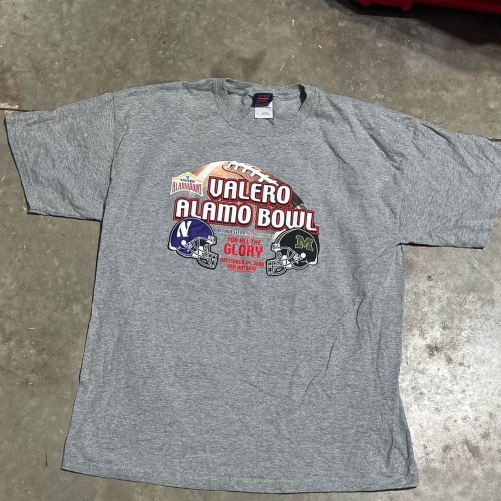 Vintage Valero Alamo Bowl T